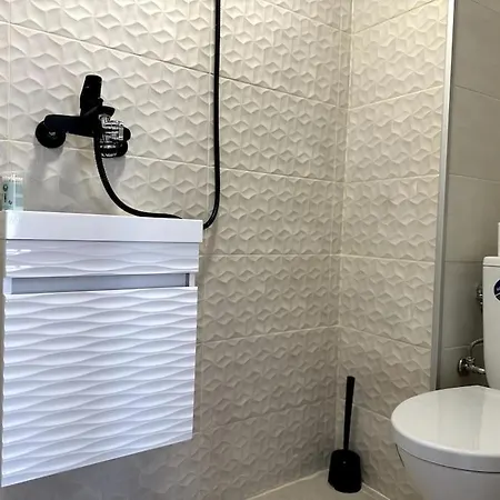 Luxury Duplex In Center *