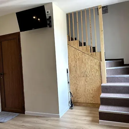 Luxury Duplex In Center דירה *